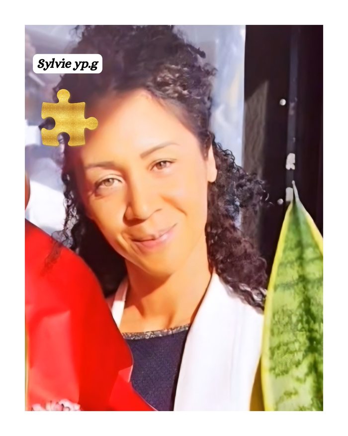 Sylvie yp.g, autrice et créatrice de la saga Roxane & Axro